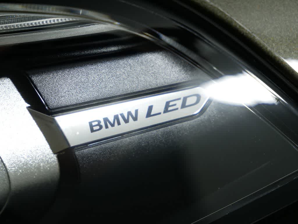 Vehicle image 29 of 63