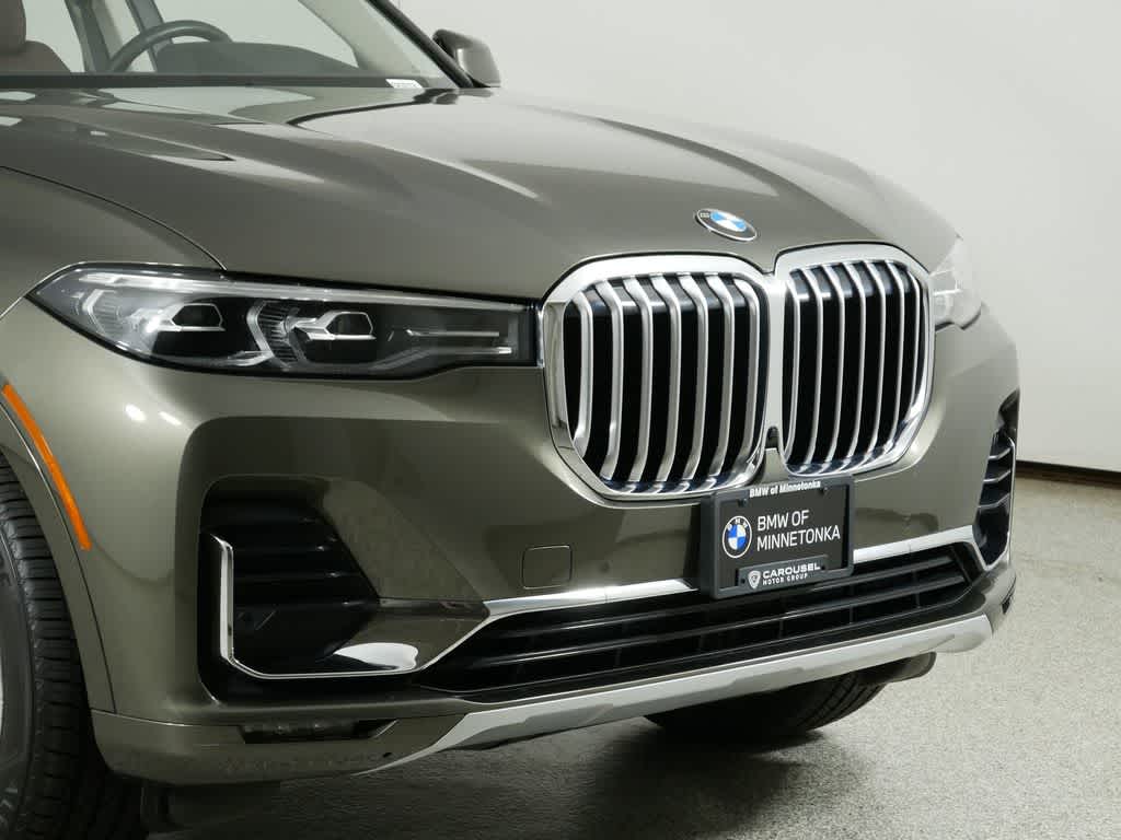 Vehicle image 38 of 63