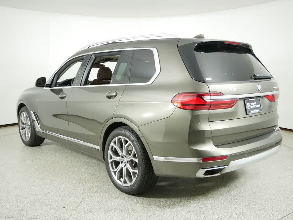 Vehicle image 13 of 63