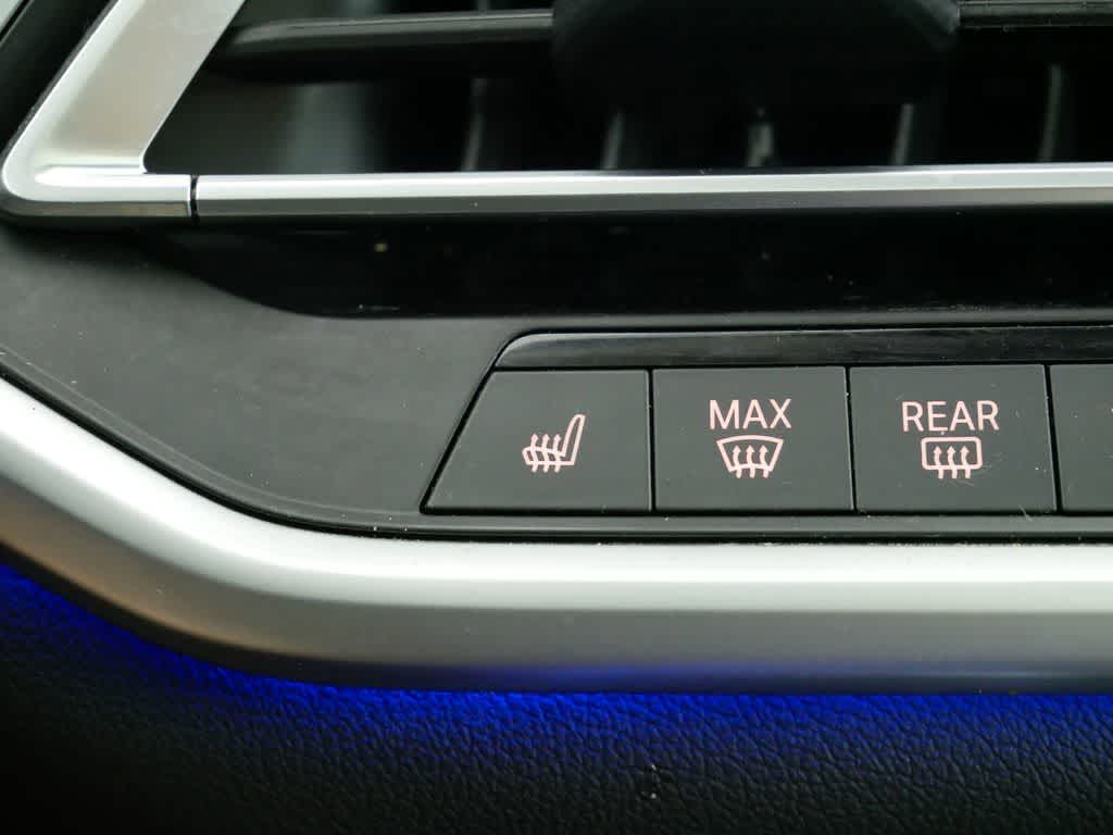 Vehicle image 36 of 63