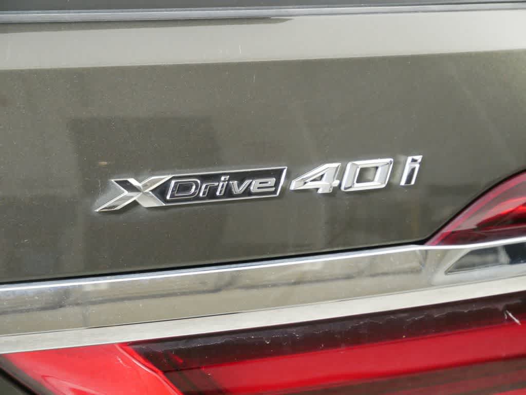 Vehicle image 41 of 63