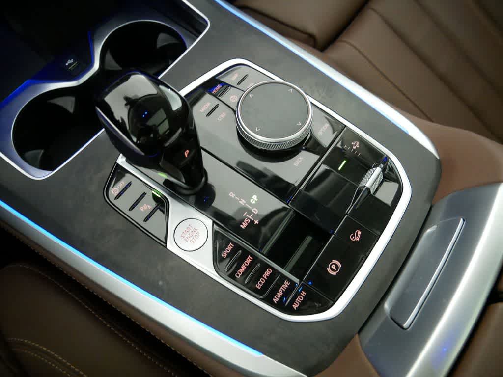 Vehicle image 45 of 63