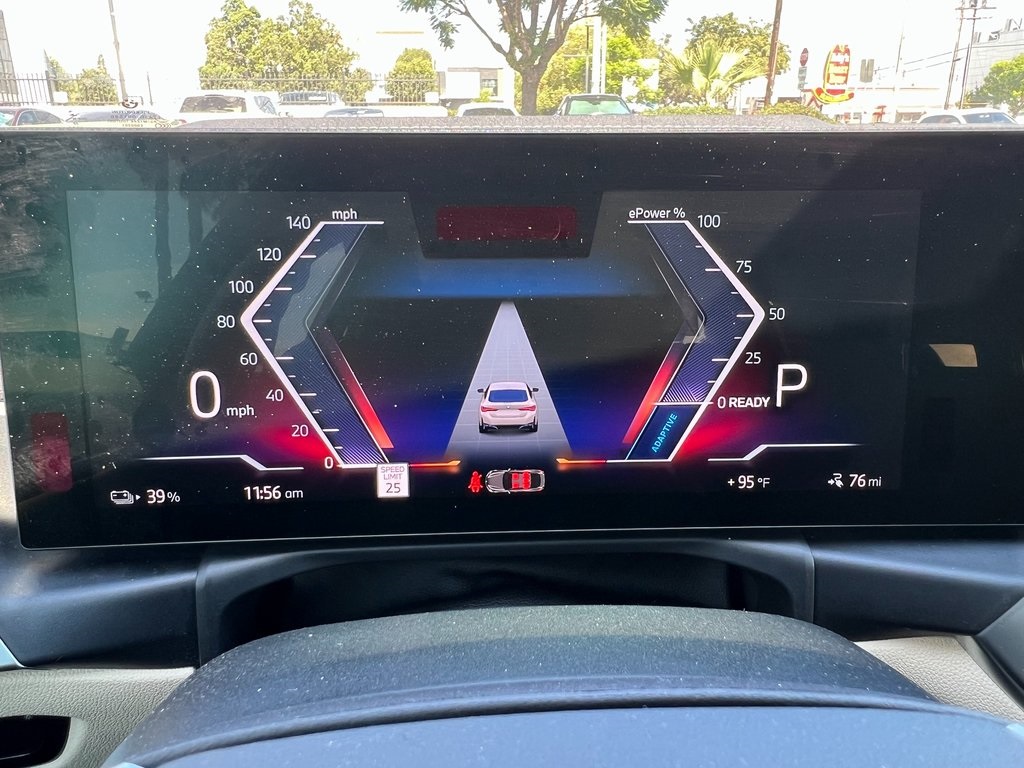 2022 BMW i4 eDrive40 Image 18 of 29