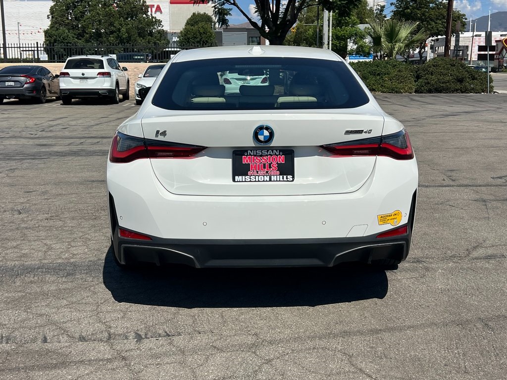 2022 BMW i4 eDrive40 Image 7 of 29