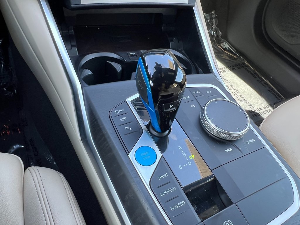 2022 BMW i4 eDrive40 Image 22 of 29