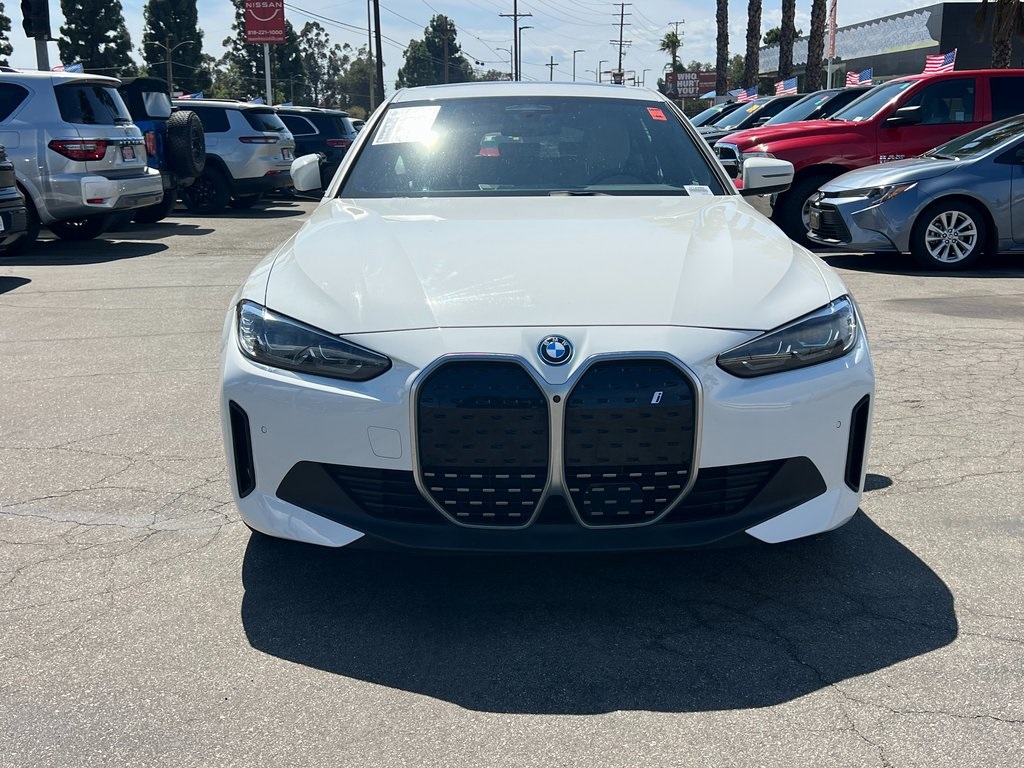 2022 BMW i4 eDrive40 Image 3 of 29