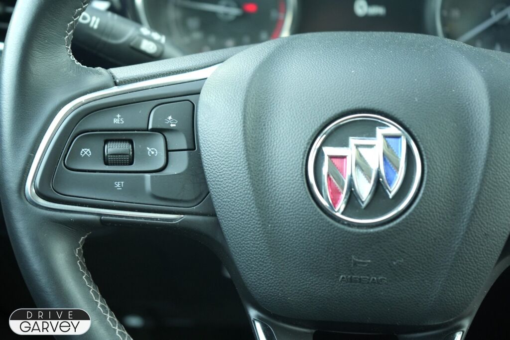 Vehicle image 13 of 31