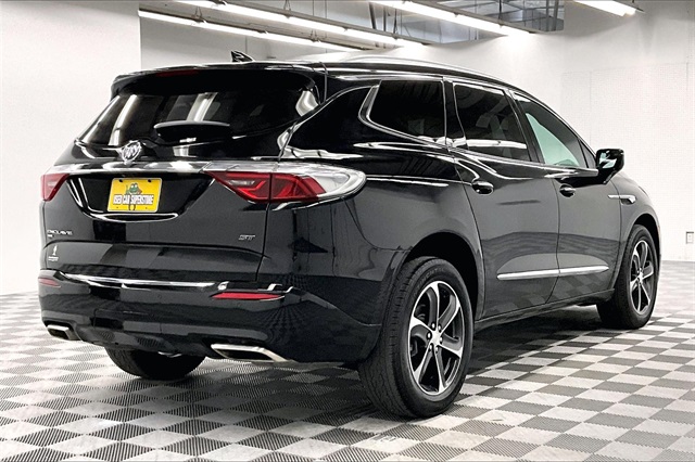 Vehicle image 4 of 38