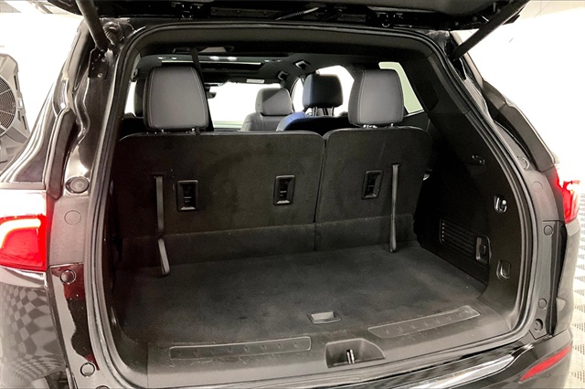 Vehicle image 7 of 38