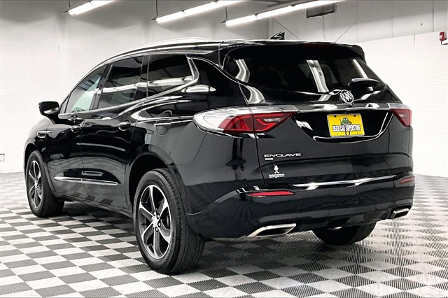Vehicle image 5 of 38