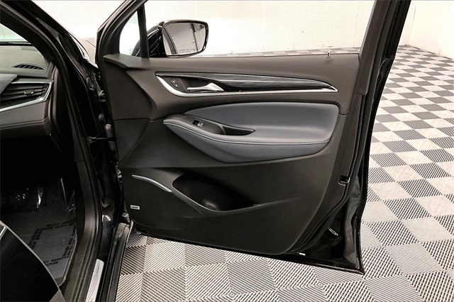 Vehicle image 37 of 38