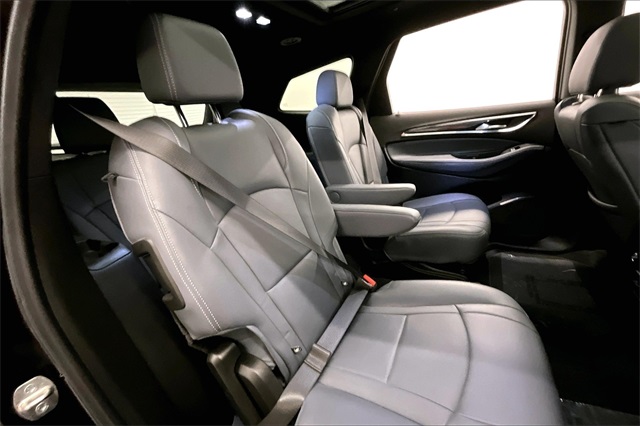 Vehicle image 10 of 38