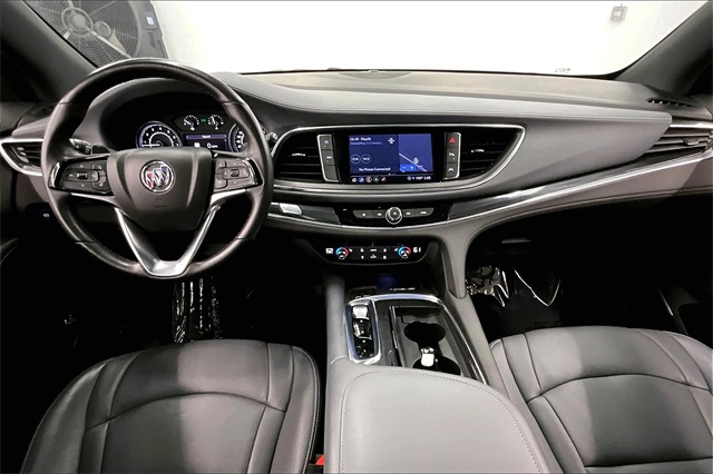 Vehicle image 18 of 38
