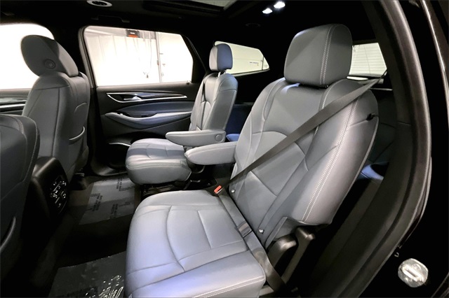 Vehicle image 11 of 38