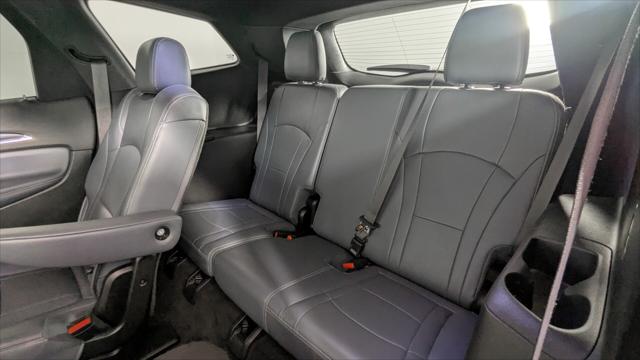 Vehicle image 26 of 37