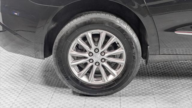 Vehicle image 35 of 37