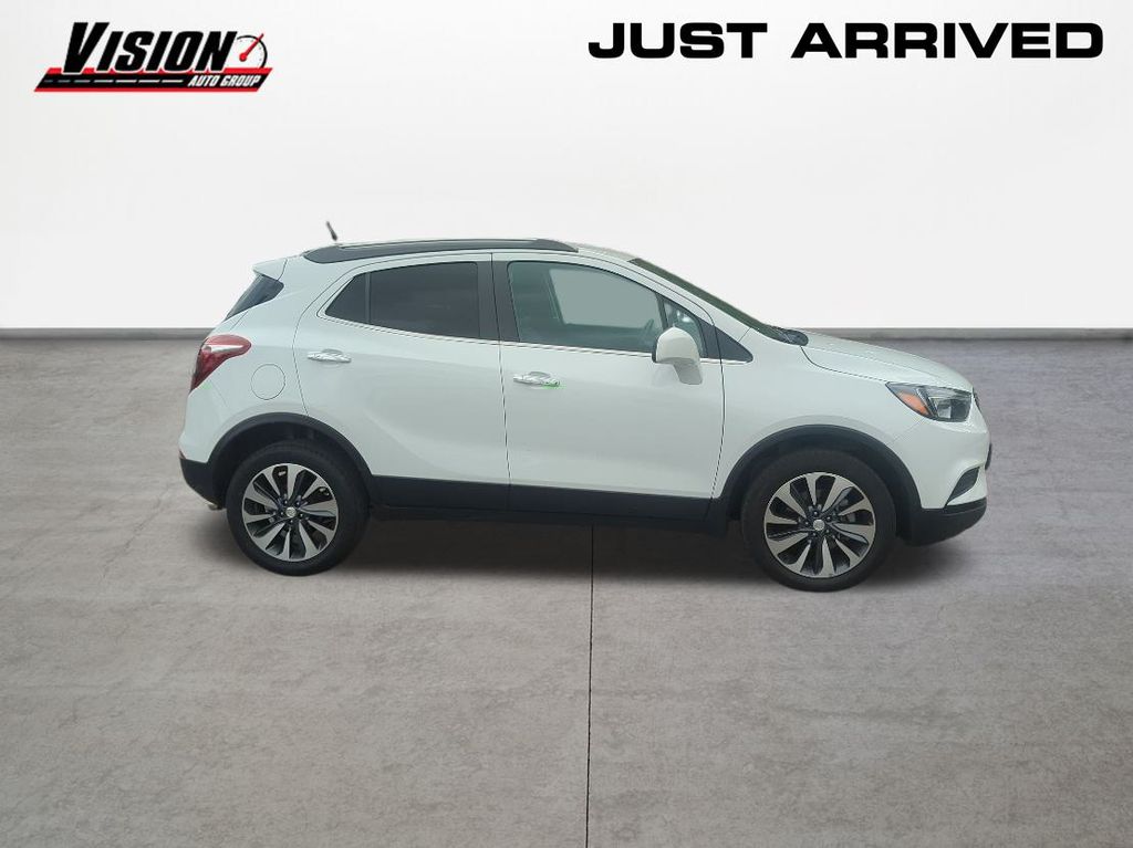 Vehicle image 4 of 8