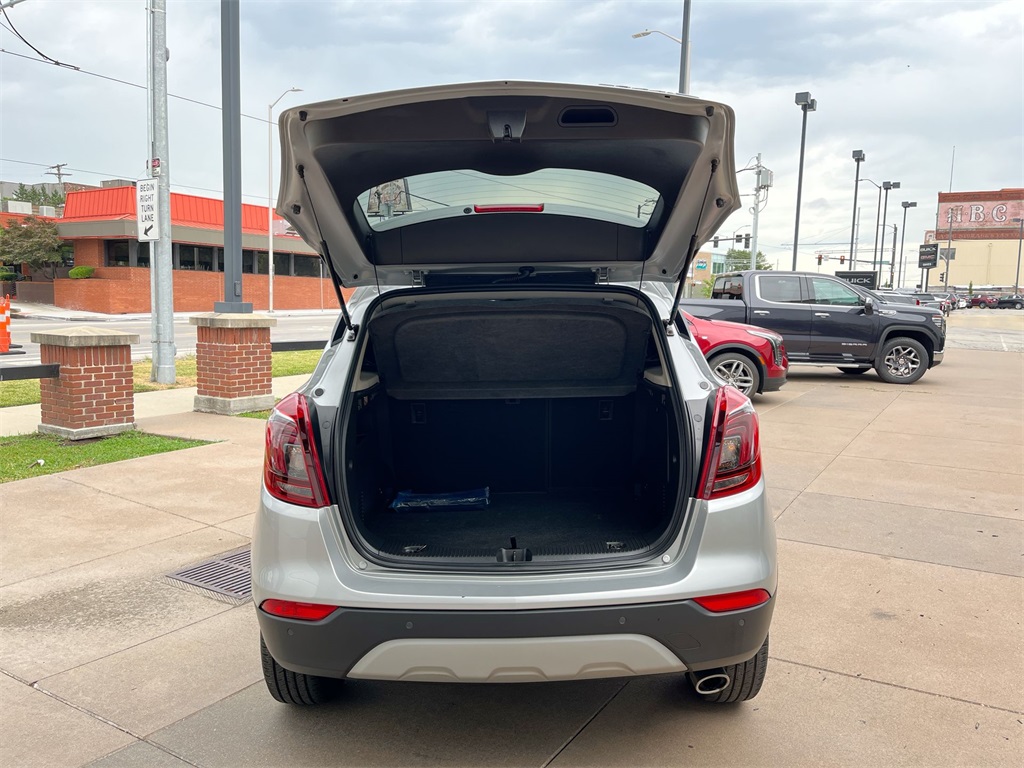 Vehicle image 9 of 37