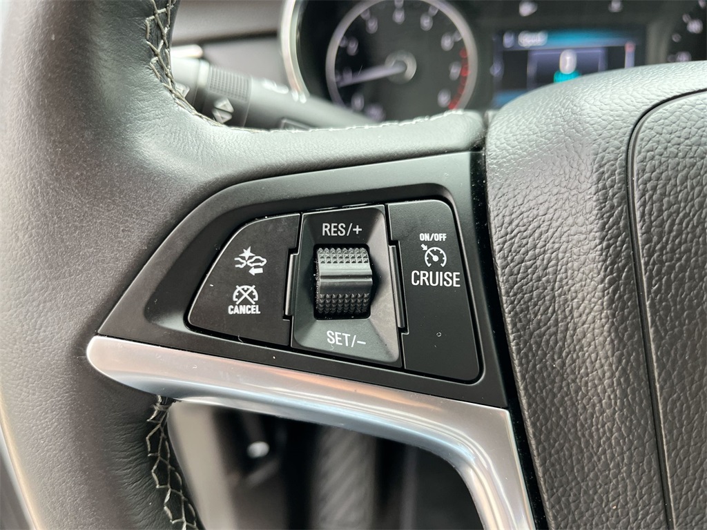 Vehicle image 31 of 37