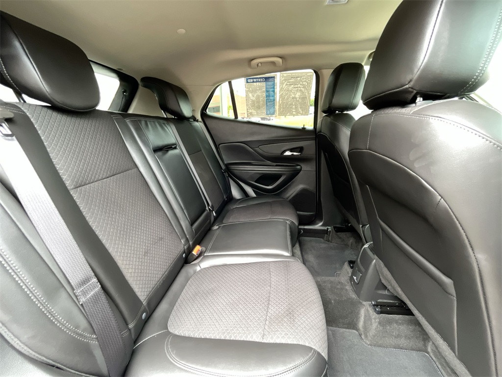 Vehicle image 11 of 37
