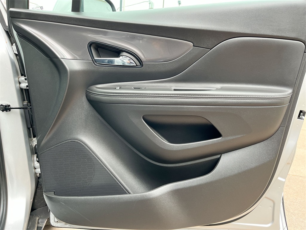 Vehicle image 24 of 37