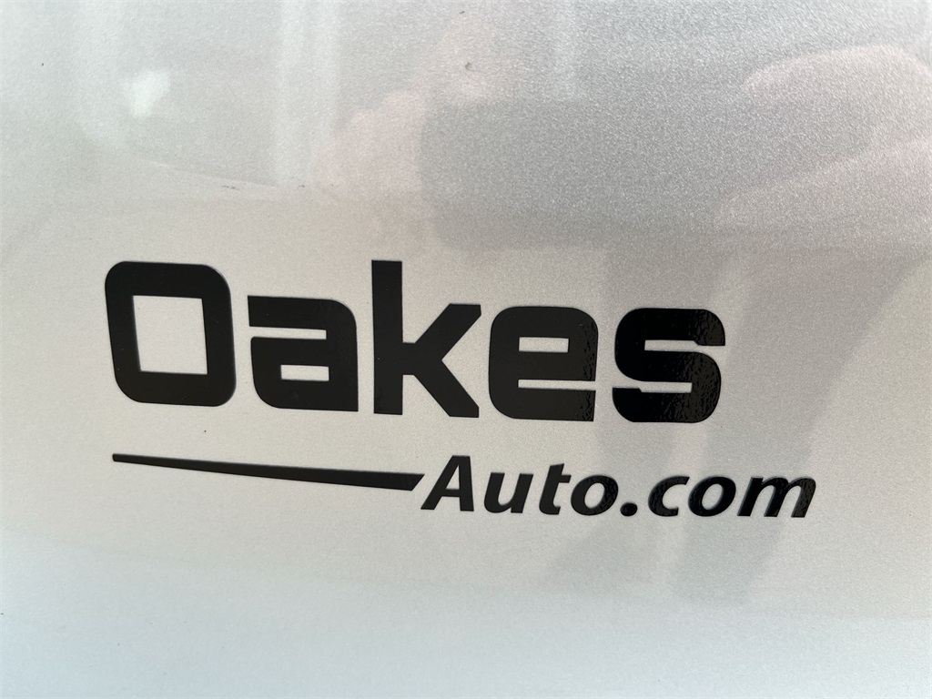 Vehicle image 20 of 37