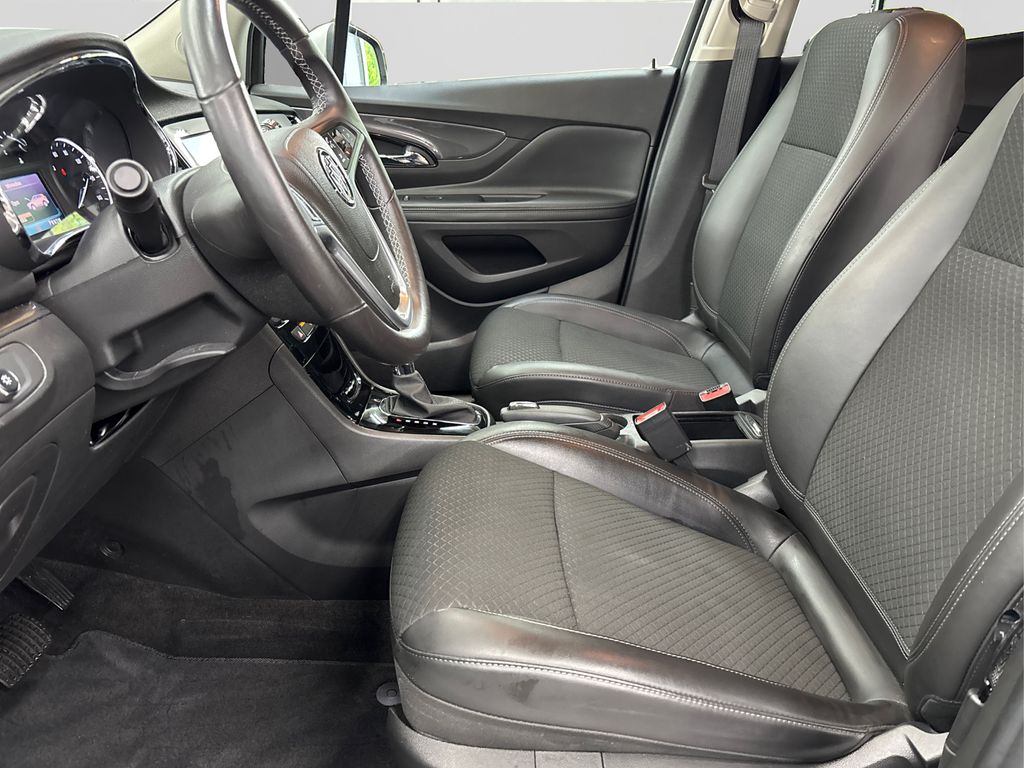 Vehicle image 10 of 39