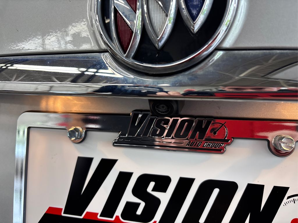 Vehicle image 15 of 39