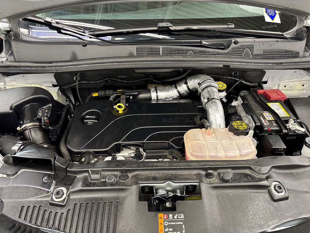 Vehicle image 13 of 39