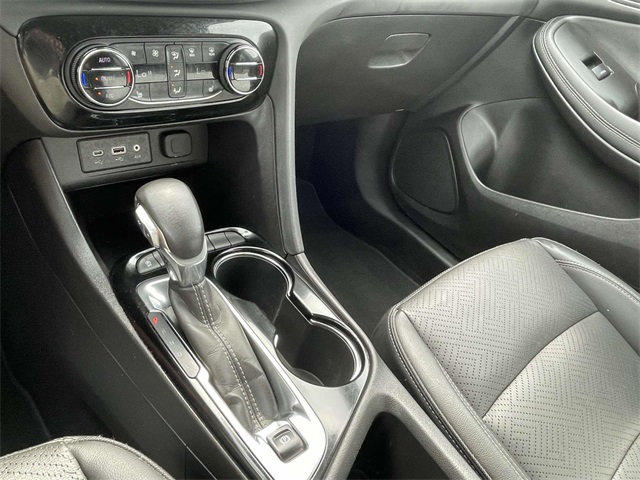 Vehicle image 22 of 33