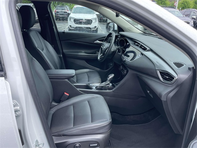 Vehicle image 18 of 33