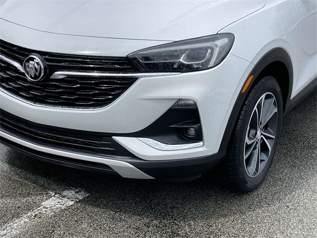 Vehicle image 9 of 33