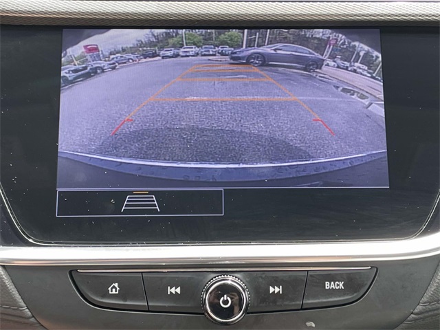 Vehicle image 21 of 33