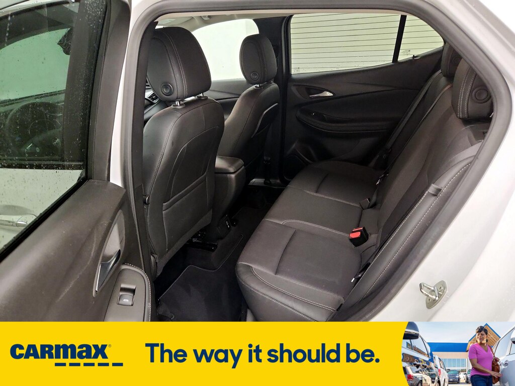 Vehicle image 24 of 27