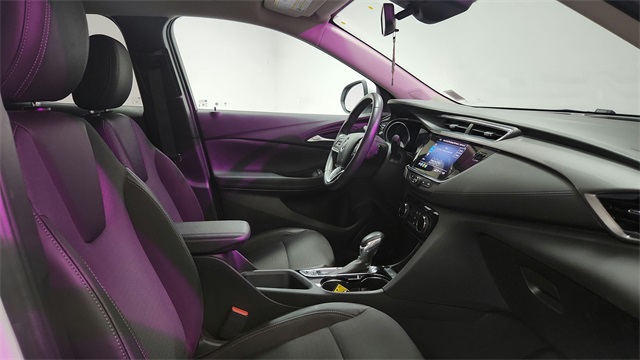 Vehicle image 23 of 26
