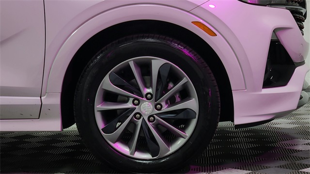 Vehicle image 24 of 26