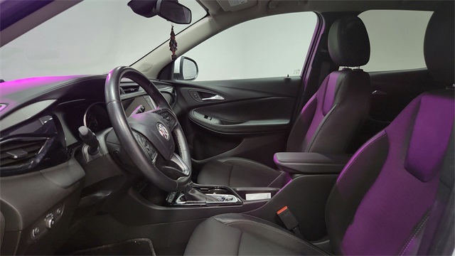Vehicle image 17 of 26