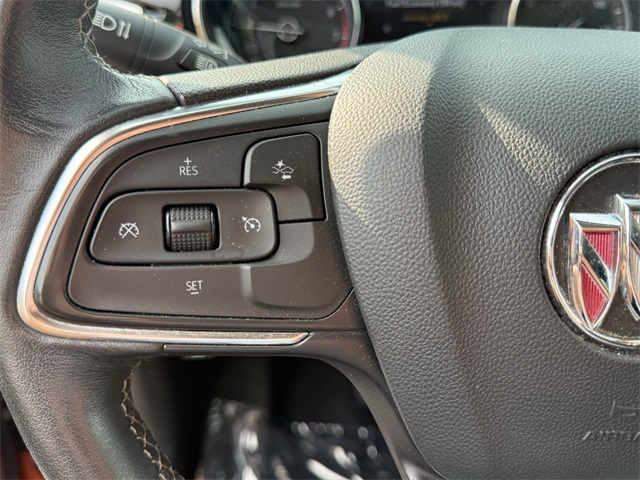Vehicle image 17 of 26