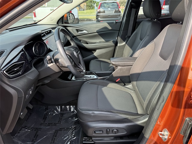 Vehicle image 14 of 26