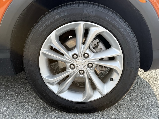 Vehicle image 9 of 26