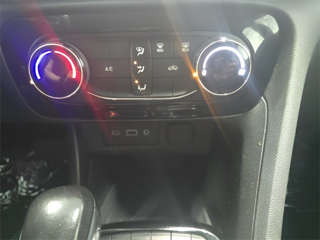 Vehicle image 20 of 33