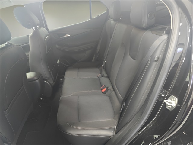 Vehicle image 15 of 33