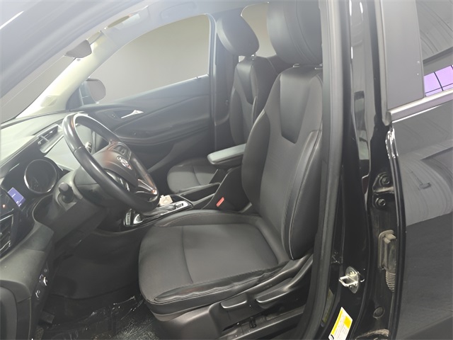 Vehicle image 10 of 33