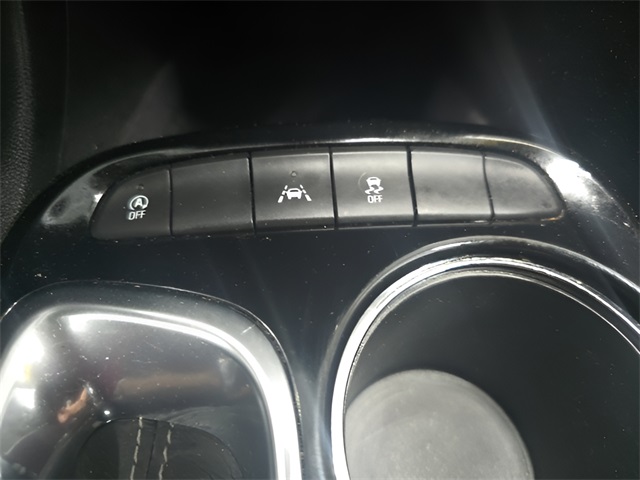 Vehicle image 21 of 33