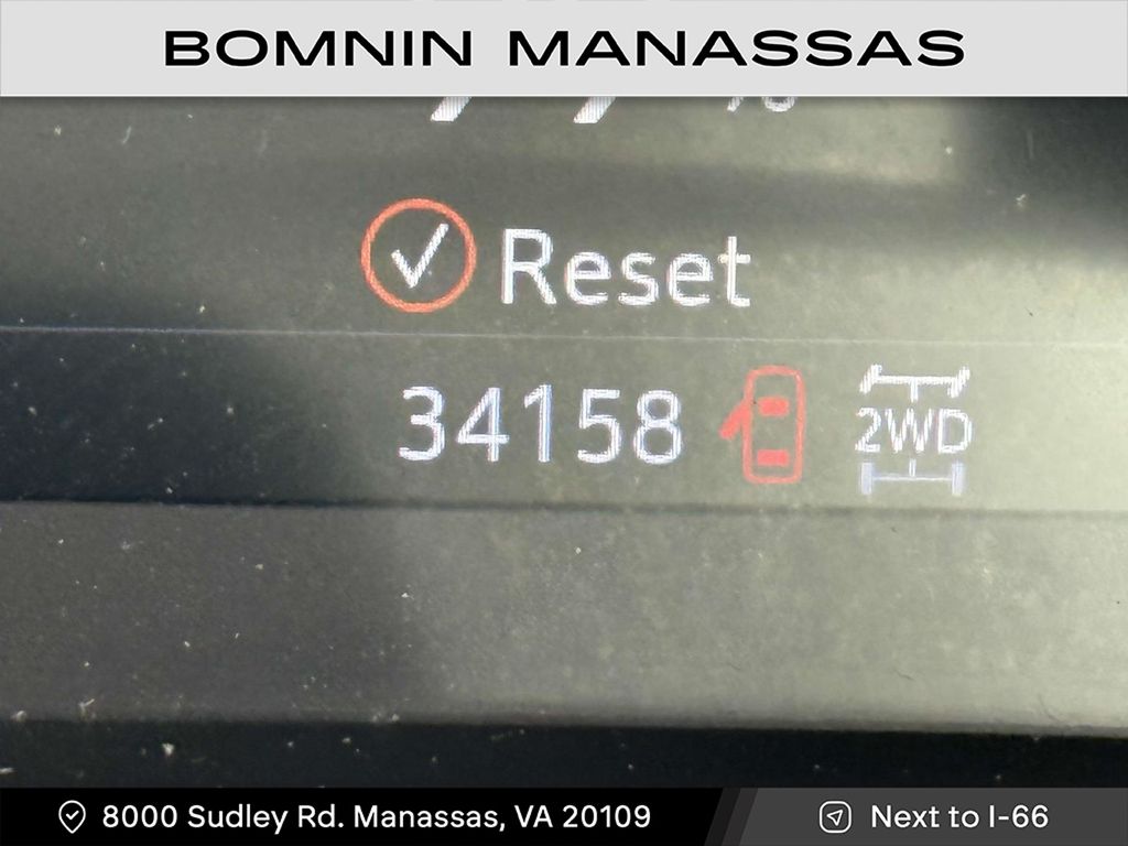 Vehicle image 29 of 30
