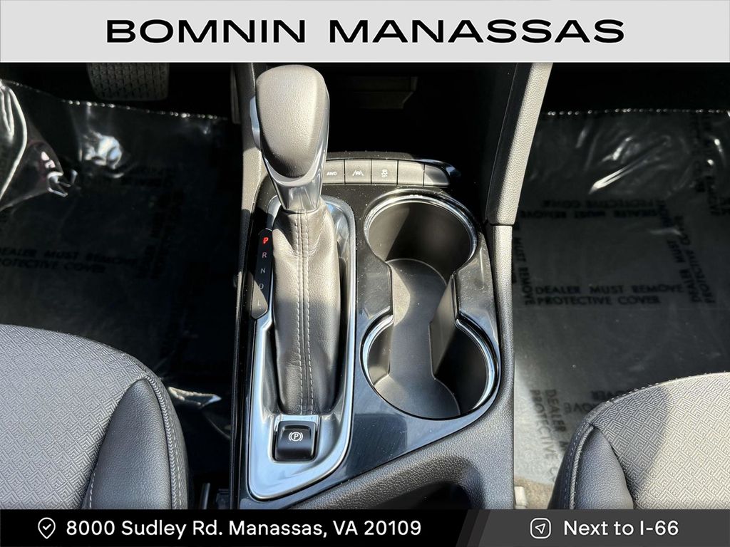 Vehicle image 21 of 30