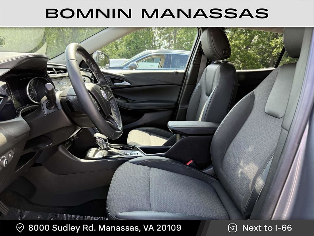 Vehicle image 13 of 30
