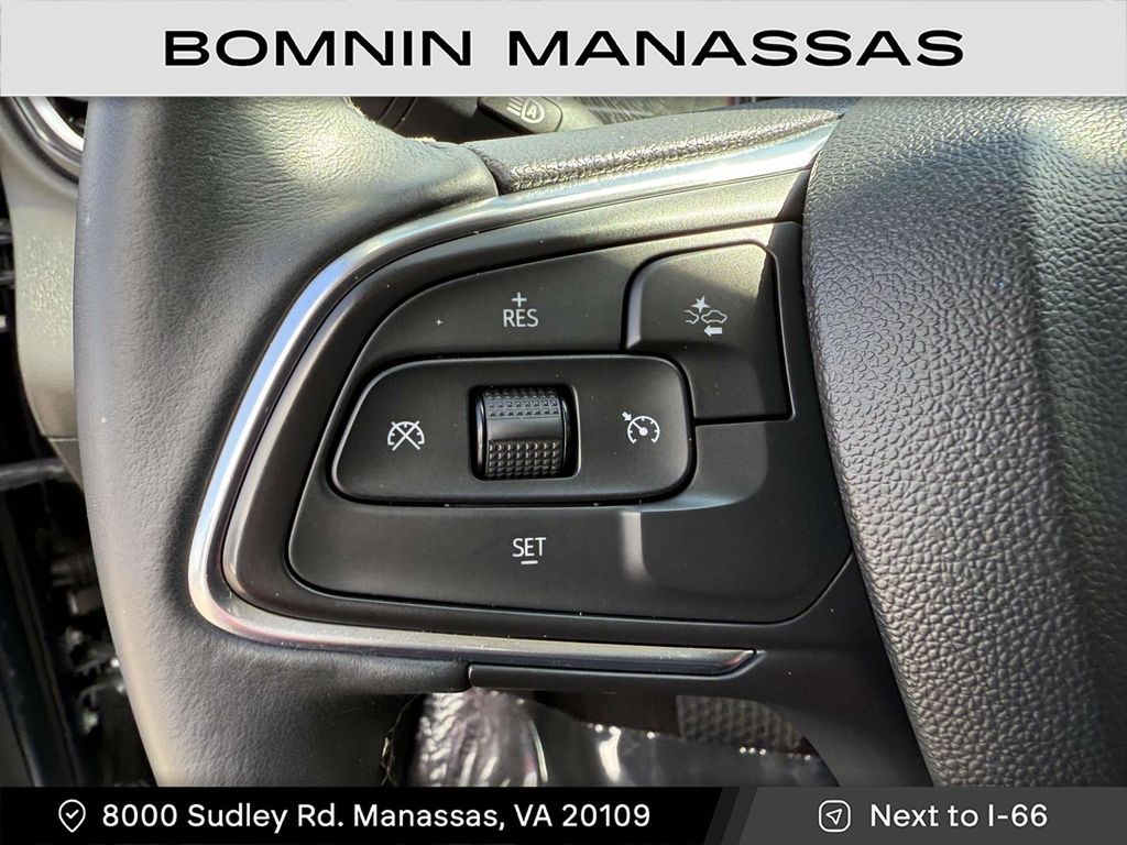 Vehicle image 26 of 30