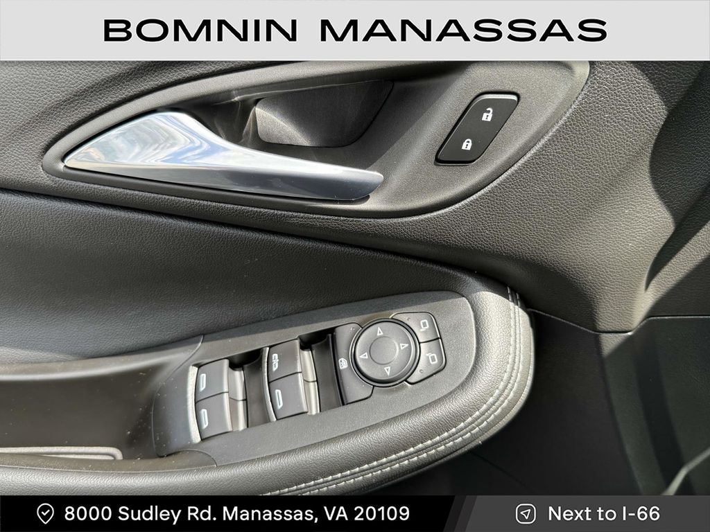 Vehicle image 22 of 30
