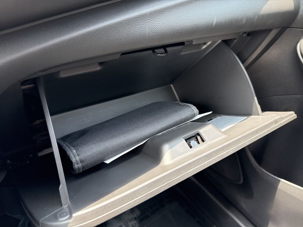 Vehicle image 22 of 38